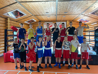 В рамках летней оздоровительной компании с 13 по 24 июня воспитанники ГУ ДО ТО «ОблСШОР по единоборствам» проводят тренировочные мероприятия по боксу в спортивно-оздоровительный комплекс «РИФ» в г. Торжок. 