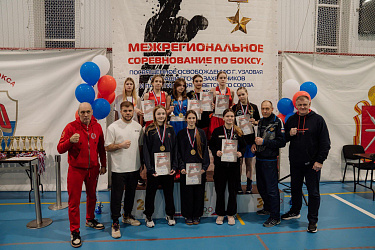 С 9 по 13 декабря в г. Узловая Тульской области состоялись ХХХVIII межрегиональные соревнования по боксу, посвященные освобождению г. Узловая от фашистских захватчиков и памяти Героя Советского Союза М. Я. Кузякина.