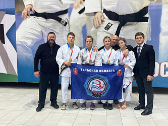 С 28 по 30 ноября 2025 года в г. Брянск прошли Всероссийские соревнования «Кубок Губернатора Брянской области» по дзюдо среди юношей и девушек 2009-2011 г.г.р. в рамках проекта «Выбор сильных». 