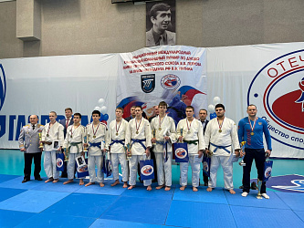 С 22 по 24 марта 2023 года в г.Cанкт-Петербург прошел Традиционный командный юношеский турнир по дзюдо памяти Героя Советского Союза В.Я. Петрова на призы Президента Российской Федерации В.В. Путина 